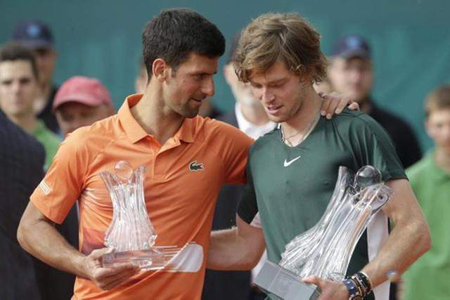 而深圳队则 而深圳队则